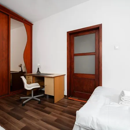 Spacious By Bookinghost Appartamento